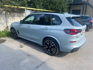 2024 BMW X5 M60i IV (G05/G18) Рестайлинг, серый, 16000000 рублей, вид 2