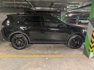 2019 Land Rover Discovery Sport I, чёрный, 2550000 рублей, вид 4