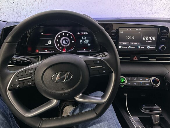 2022 Hyundai Elantra VII (CN7), белый, 1700000 рублей - вид 7