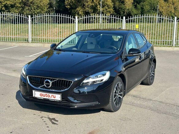2019 Volvo V40 II Рестайлинг, чёрный, 2177760 рублей - вид 2