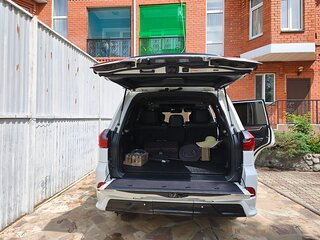 2016 Lexus LX 570 III Рестайлинг 2, белый, 7950000 рублей, вид 5