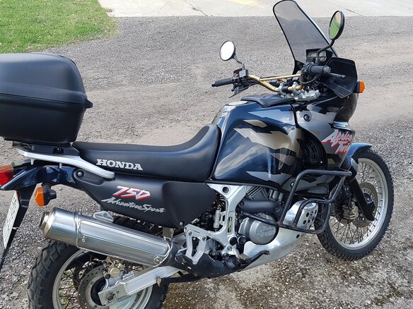 1997 Honda XRV 750 Africa Twin, чёрный - вид 2