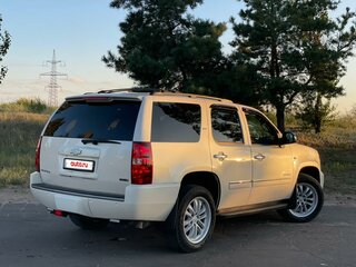 2012 Chevrolet Tahoe 6AT III, белый, 2700000 рублей, вид 4