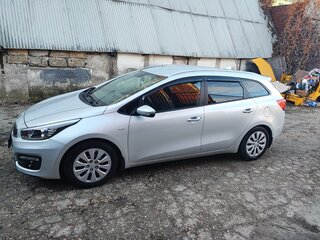 2018 Kia Ceed II Рестайлинг, серебристый, 1900000 рублей, вид 4