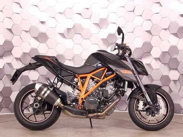 2014 KTM 1290 Super Duke R, чёрный, 899000 рублей - вид 2