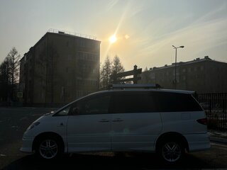 2002 Toyota Estima II, белый, 1350000 рублей, вид 3
