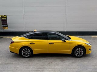 2020 Hyundai Sonata VIII (DN8), чёрный, 1800000 рублей, вид 1