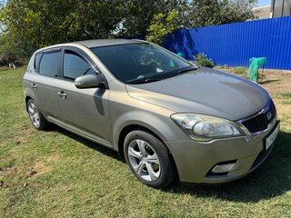 2010 Kia Ceed I Рестайлинг, серый, 600000 рублей, вид 3