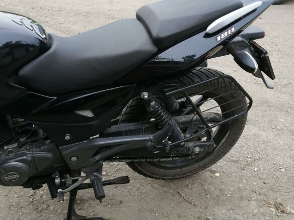 2019 Bajaj Pulsar 180, чёрный, 170000 рублей - вид 2
