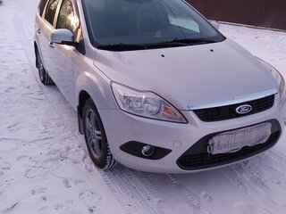 2011 Ford Focus II Рестайлинг, серебристый, 750000 рублей, вид 3