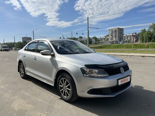 2013 Volkswagen Jetta VI, серебристый, 930000 рублей, вид 1