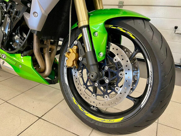 2013 Triumph Speed Triple, зелёный, 700000 рублей - вид 14