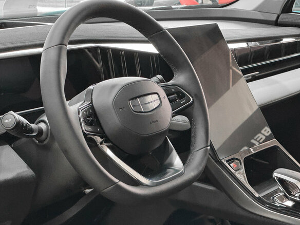 2025 Geely Atlas II, зелёный, 3909990 рублей - вид 11