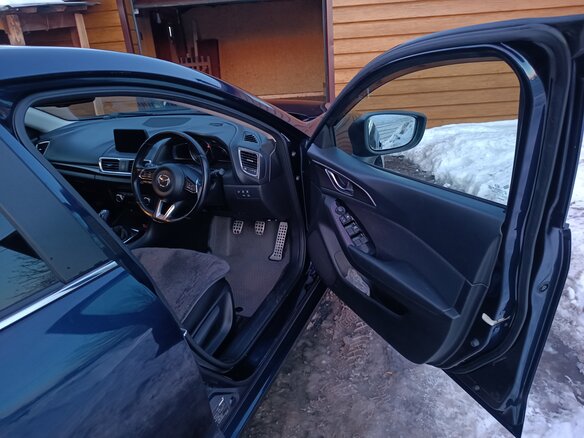 2018 Mazda Axela III Рестайлинг, синий, 1450000 рублей - вид 13
