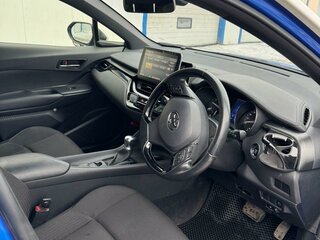 2018 Toyota C-HR I, белый, 2100000 рублей, вид 5