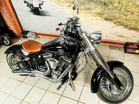 2008 Harley-Davidson Rocker C, чёрный, 5000000 рублей, вид 5