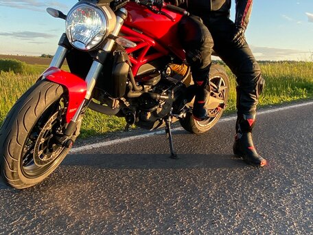 2014 Ducati Monster 821, красный, 780000 рублей, вид 4