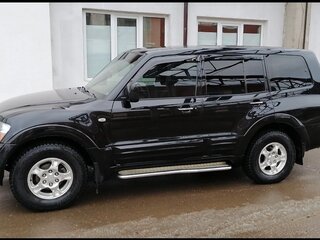 2001 Mitsubishi Pajero III, чёрный, 999999 рублей, вид 2