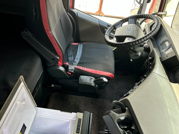 2017 Volvo FH, красный, 11399999 рублей - вид 16