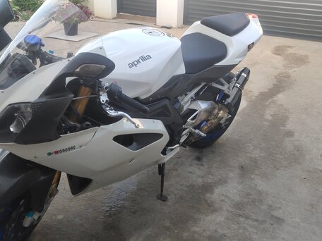 2004 Aprilia RSV1000 R, белый, 450000 рублей, вид 2
