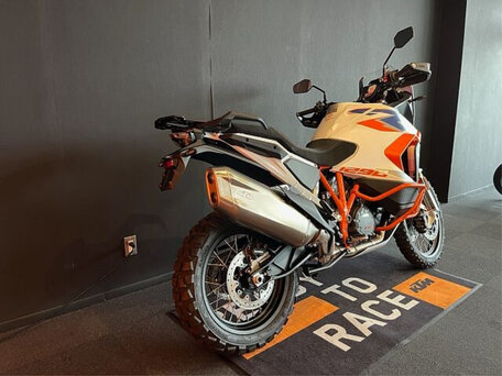 2023 KTM 1290 Super Adventure R, оранжевый, 1700000 рублей, вид 5