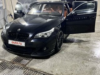 2003 BMW 5 серии 530i V (E60/E61), чёрный, 2000000 рублей, вид 1