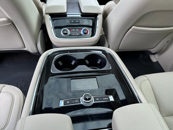 2019 Lincoln Navigator L IV, синий, 8000000 рублей - вид 11