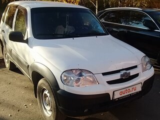 2016 Chevrolet Niva I Рестайлинг, белый, 650000 рублей, вид 1