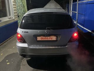 2008 Mercedes-Benz R-Класс 350 Long I Рестайлинг, серебристый, 1420000 рублей, вид 3