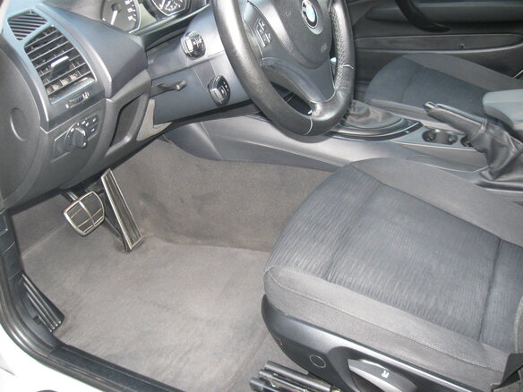 2007 BMW 1 серии 118i I (E81/E82/E87/E88) Рестайлинг, серебристый - вид 18