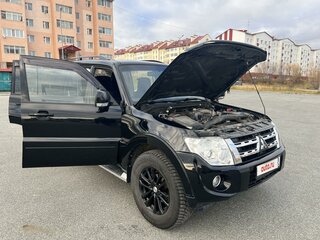2012 Mitsubishi Pajero IV Рестайлинг 1, чёрный, 2600000 рублей, вид 3