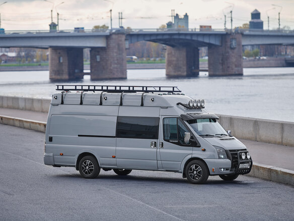 2009 Ford Transit, серый, 4200000 рублей - вид 4