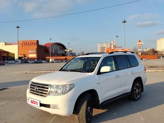 2010 Toyota Land Cruiser 200 Series, белый, 3100000 рублей, вид 1