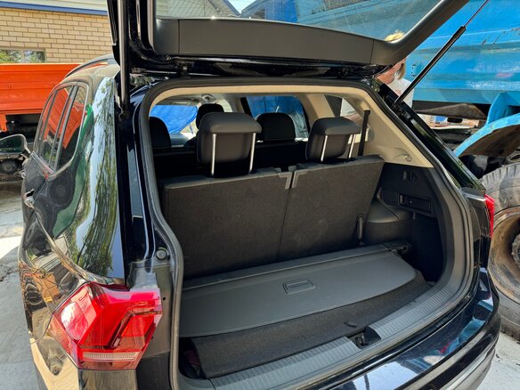 2021 Volkswagen Tiguan Allspace II, чёрный, 3000000 рублей - вид 12