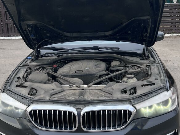 2017 BMW 5 серии 520d VII (G30/G31/G38), чёрный, 2960000 рублей - вид 4