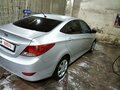 2013 Hyundai Solaris I, серебристый, 750000 рублей - вид 3