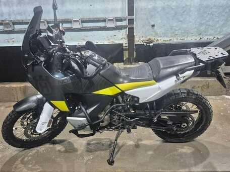 2022 Husqvarna Norden 901, серый, 1230000 рублей, вид 4