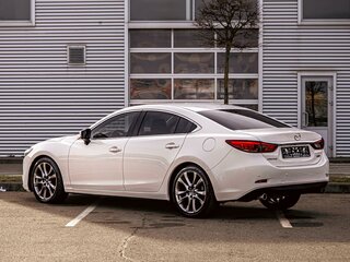 2018 Mazda 6 III (GJ) Рестайлинг, белый, 1705000 рублей, вид 4