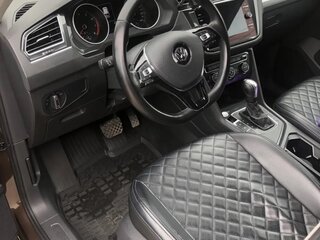 2020 Volkswagen Tiguan II, коричневый, 2350000 рублей, вид 5