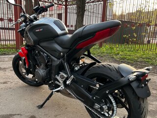 2022 Triumph Trident 660, чёрный, 775000 рублей, вид 3