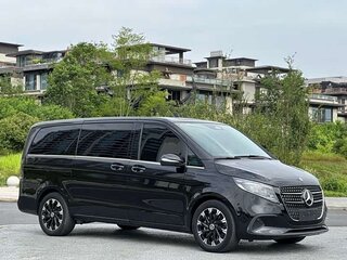 2025 Mercedes-Benz V-Класс Long 300 длинный III (W447) Рестайлинг 2, чёрный, 7956404 рублей, вид 1