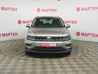 2017 Volkswagen Tiguan II, серебристый, 2235000 рублей, вид 2