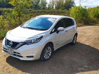 2019 Nissan Note e-Power II Рестайлинг, белый, 1100000 рублей, вид 2