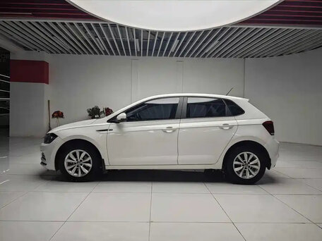 2022 Volkswagen Polo Plus (China Market), белый, 1100000 рублей, вид 3