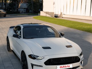 2019 Ford Mustang VI Рестайлинг, белый, 3790000 рублей, вид 5