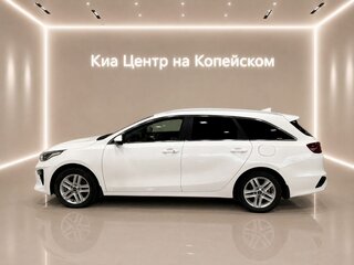 2021 Kia Ceed III, белый, 1965000 рублей, вид 4