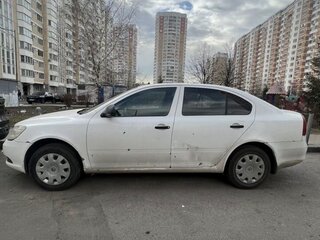 2013 Skoda Octavia II (A5) Рестайлинг, белый, 450000 рублей, вид 5