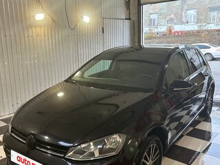 2014 Volkswagen Golf VII, чёрный, 950000 рублей, вид 1