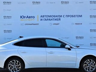 2020 Hyundai Sonata VIII (DN8), белый, 2600000 рублей, вид 2