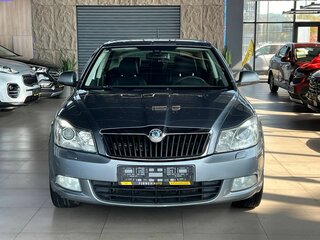 2012 Skoda Octavia II (A5) Рестайлинг, серый, 800000 рублей, вид 2